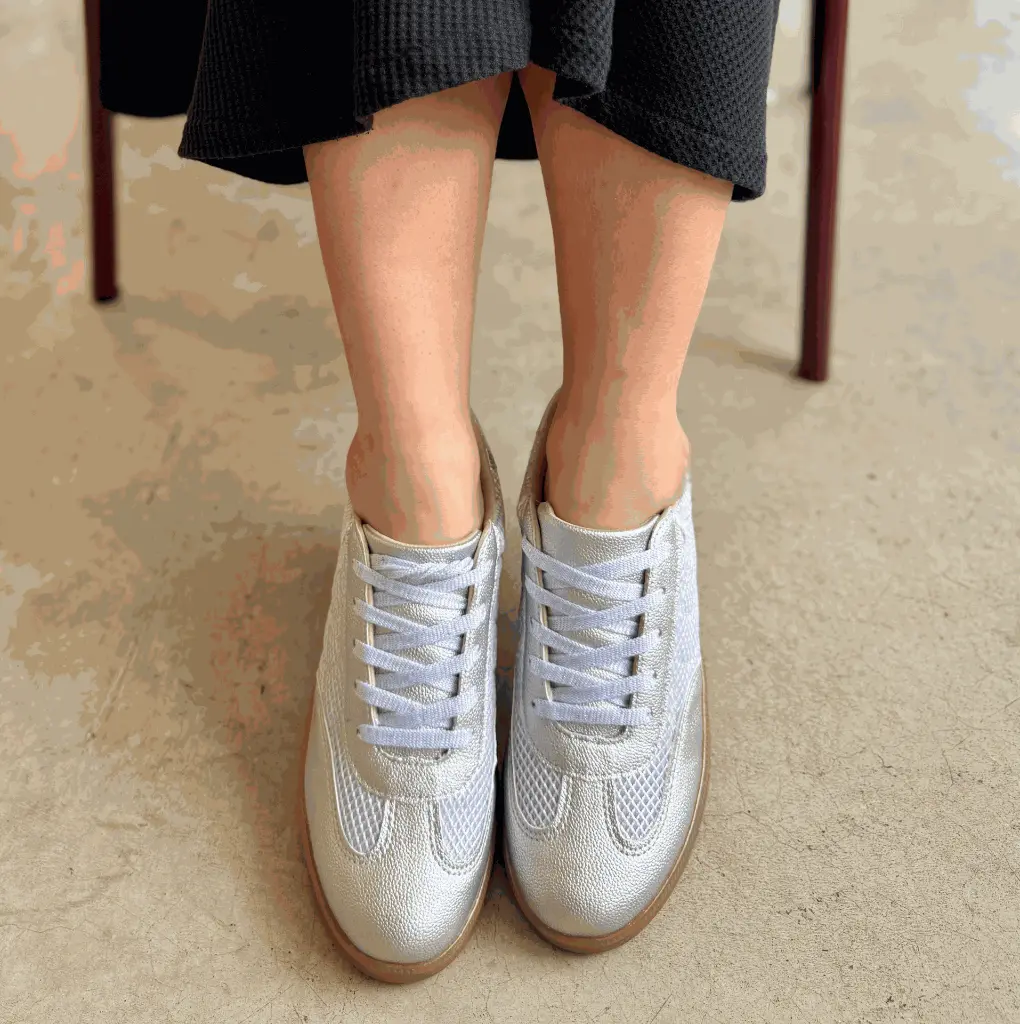 tENIS PLATA.webp