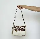 [ROB0810BL] Baul Compartimientos Reata (Blanco).webp
