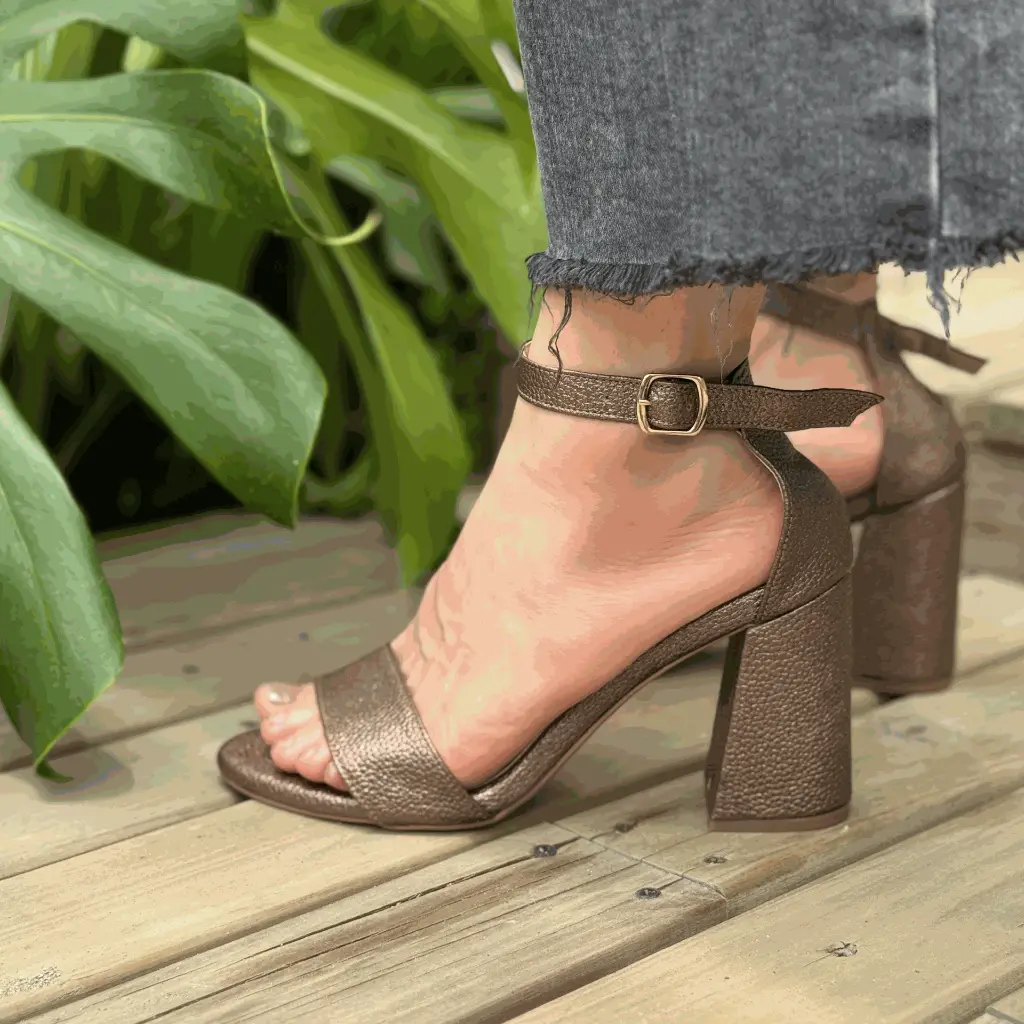 Pauta Triunfo_Tacones 1 1.webp