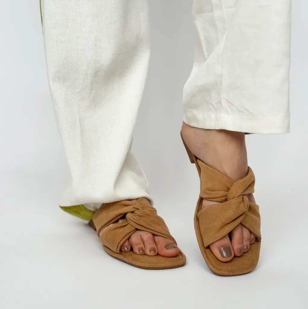 Sandalia Plana Tubular Cruzada 