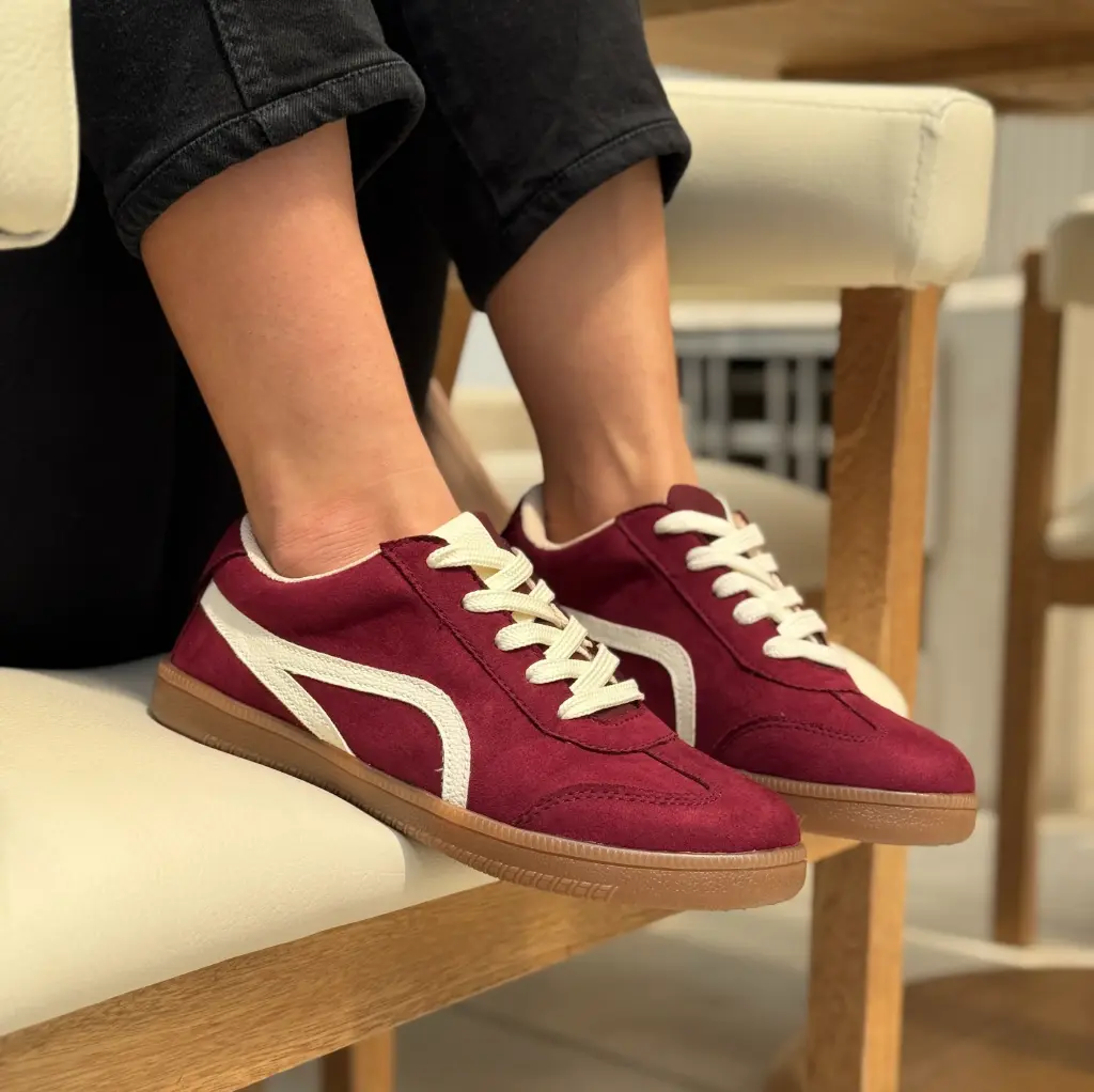 Tenis Curvas Laterales