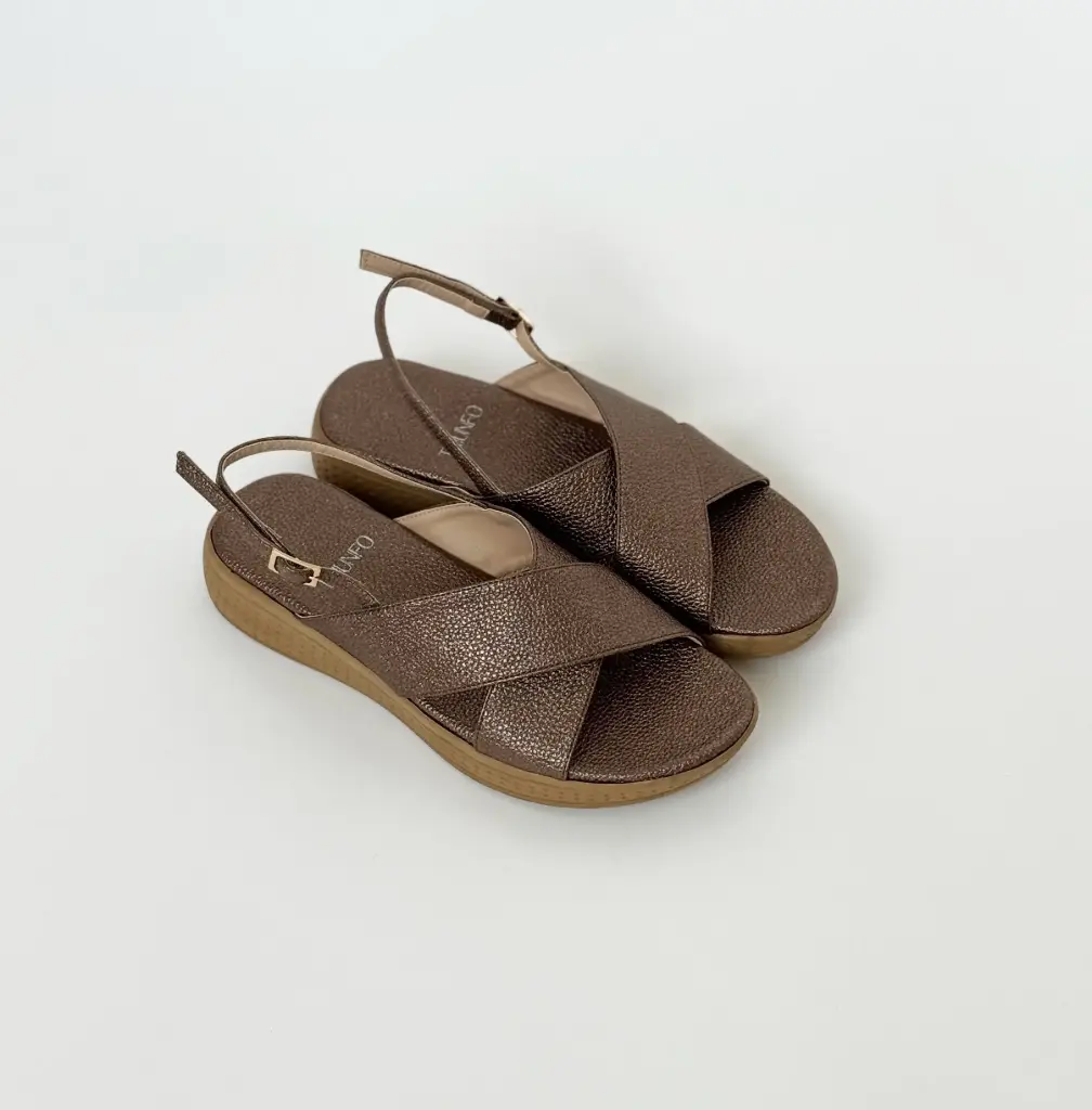 SANDALIA PLAYA CORREAS CRUZADAS