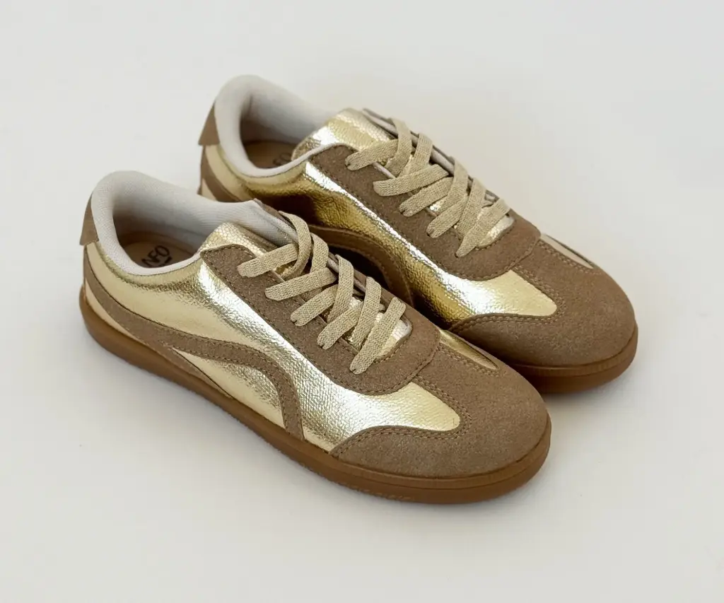 Tenis Curvas Laterales