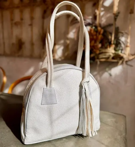 Bolso Arco Tiras en Frente