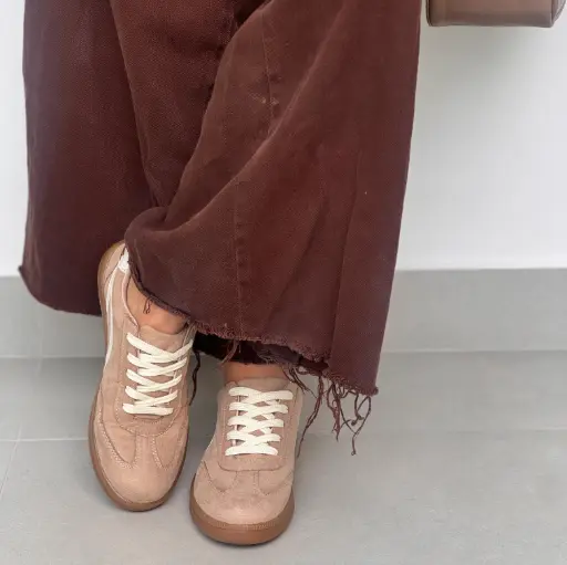 Tenis Curvas Laterales