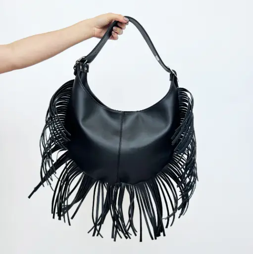 Bolso Media Luna Flecos 